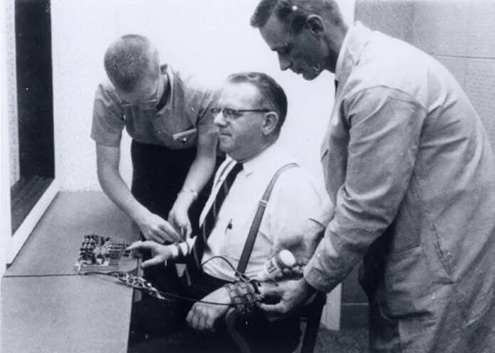 milgram-experiment-man
